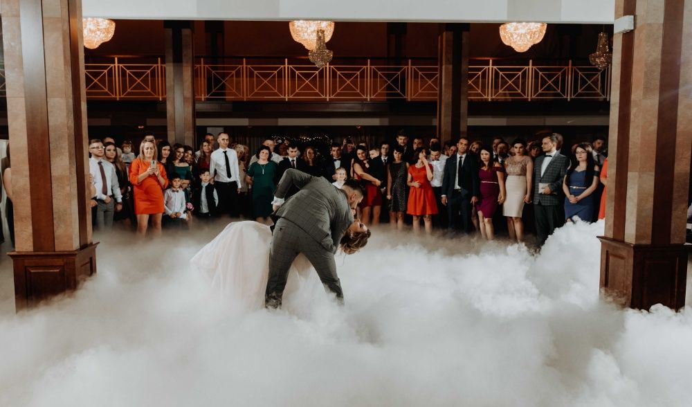 Ciężki dym , taniec w chmurach , dym ,  ślub , wesele wolne terminy !