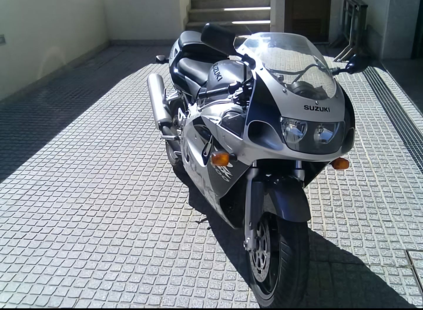 Suzuki GSX-R 600 srad