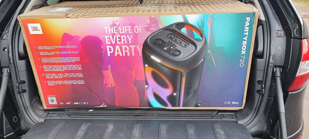Продам колонку jbl partybox 720
