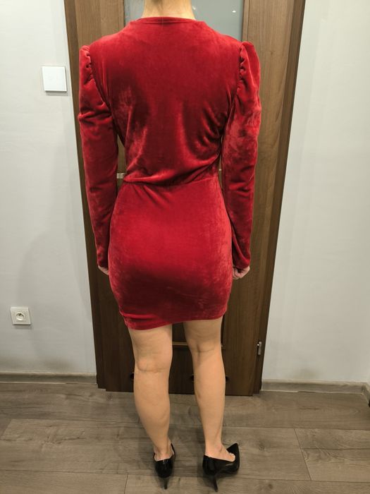 Welurowa sukienka