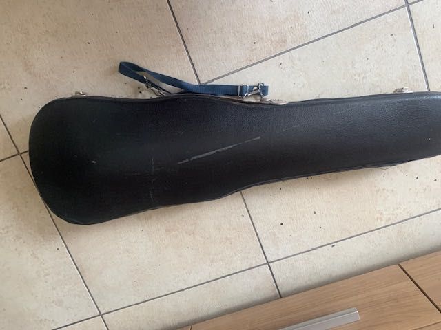 Futerał na skrzypce 4/4  oldschool starszego typu 78x24x10 na ścianę