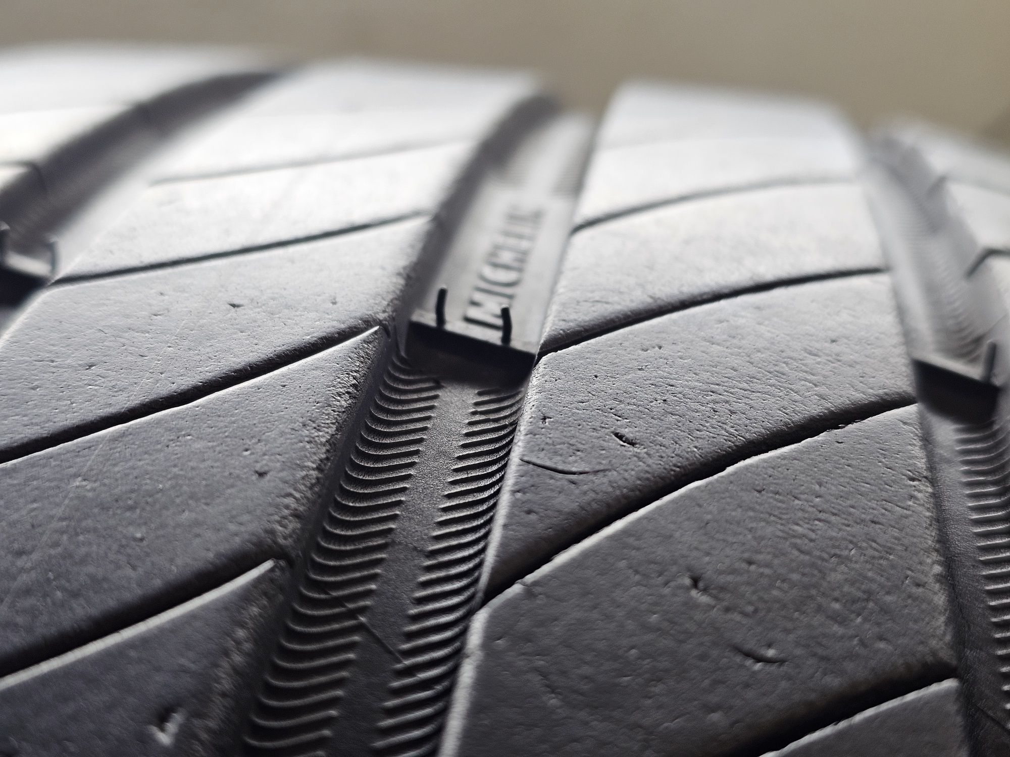 Michelin Primacy 4  215 50 R17