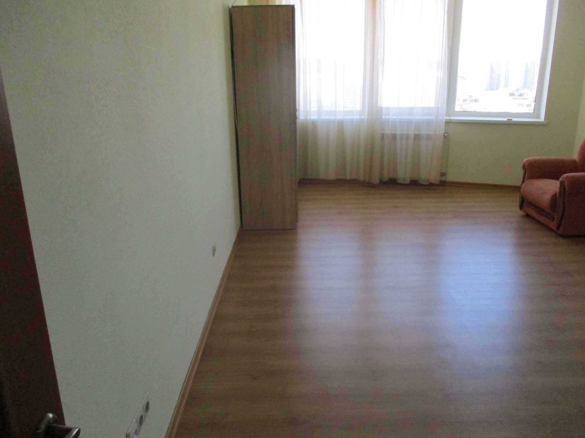 Продається 1-кімнт, на вул. Михайла Гришка, 9 (Позняки,)– 70 000 у.е.