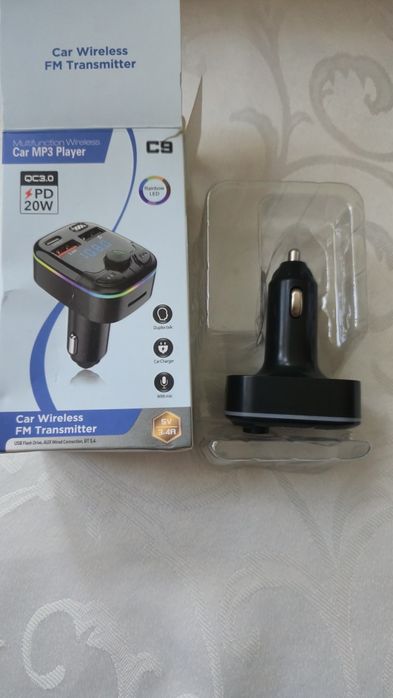 Transmiter samochodowy z funkcją Bluetooth