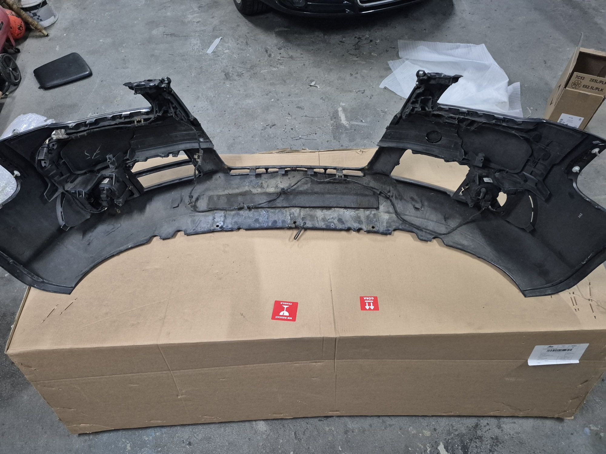 Zderzak przedni audi a4b7 s-line LZ7L