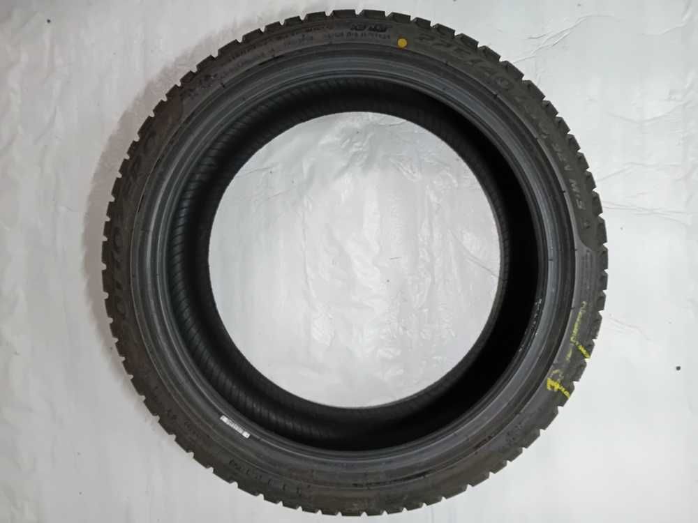 Para  opon zima  Pirelli Sottozero  225/40 R18 92V mag. 0/949