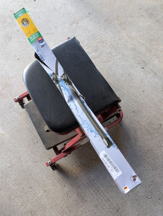 Escovas limpa vidros Hella