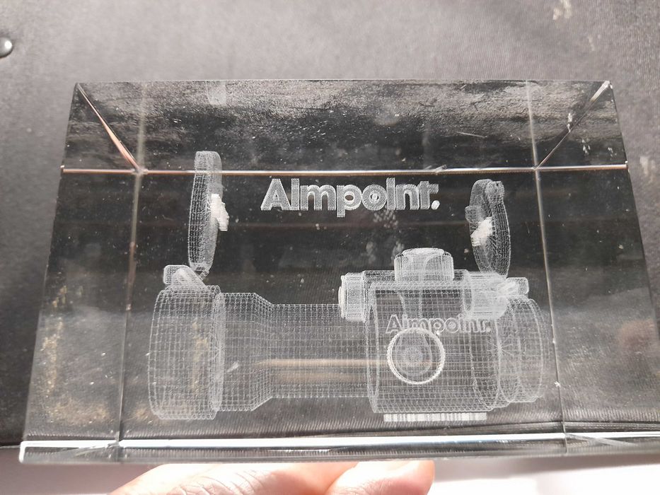 Vidro cristal com imagem 3D gravado a Laser WTC (Máquina Fotográfica )