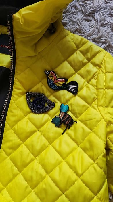 Продам якскравий плащ куртку розмір S