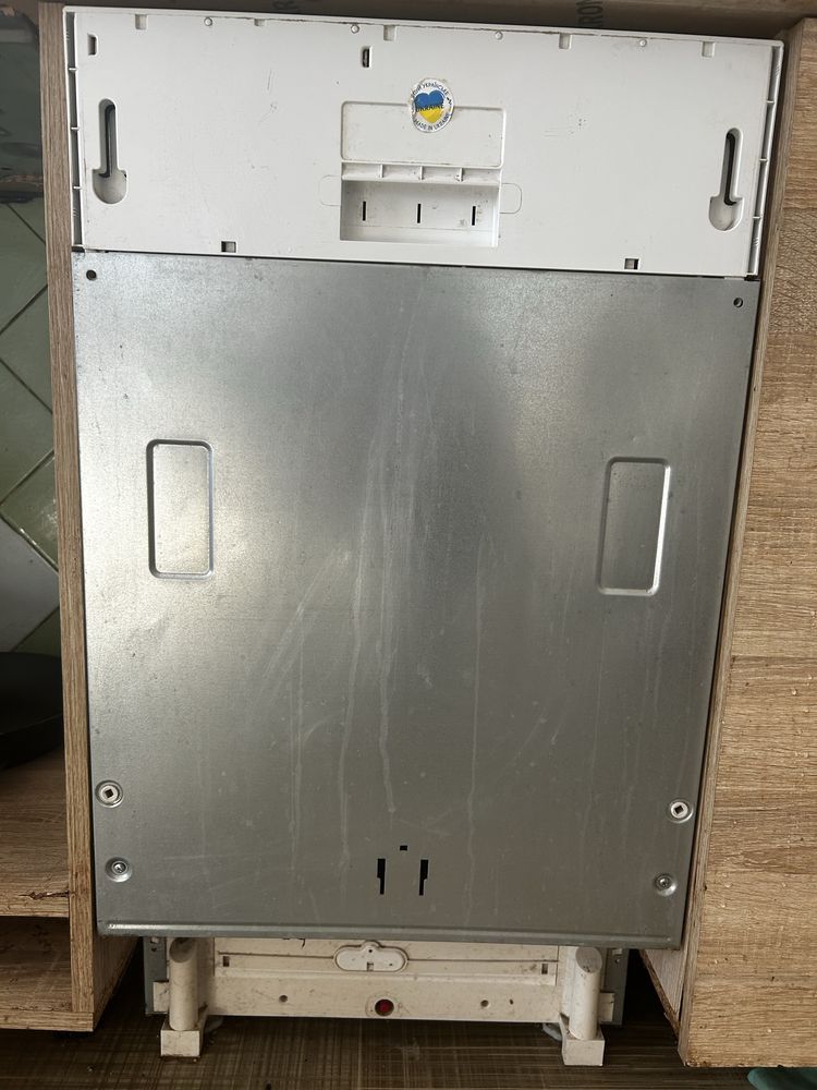 Посудомийка посудомийна машина Indesit 45 см