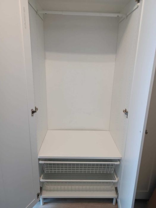 Szafa biała z koszami IKEA