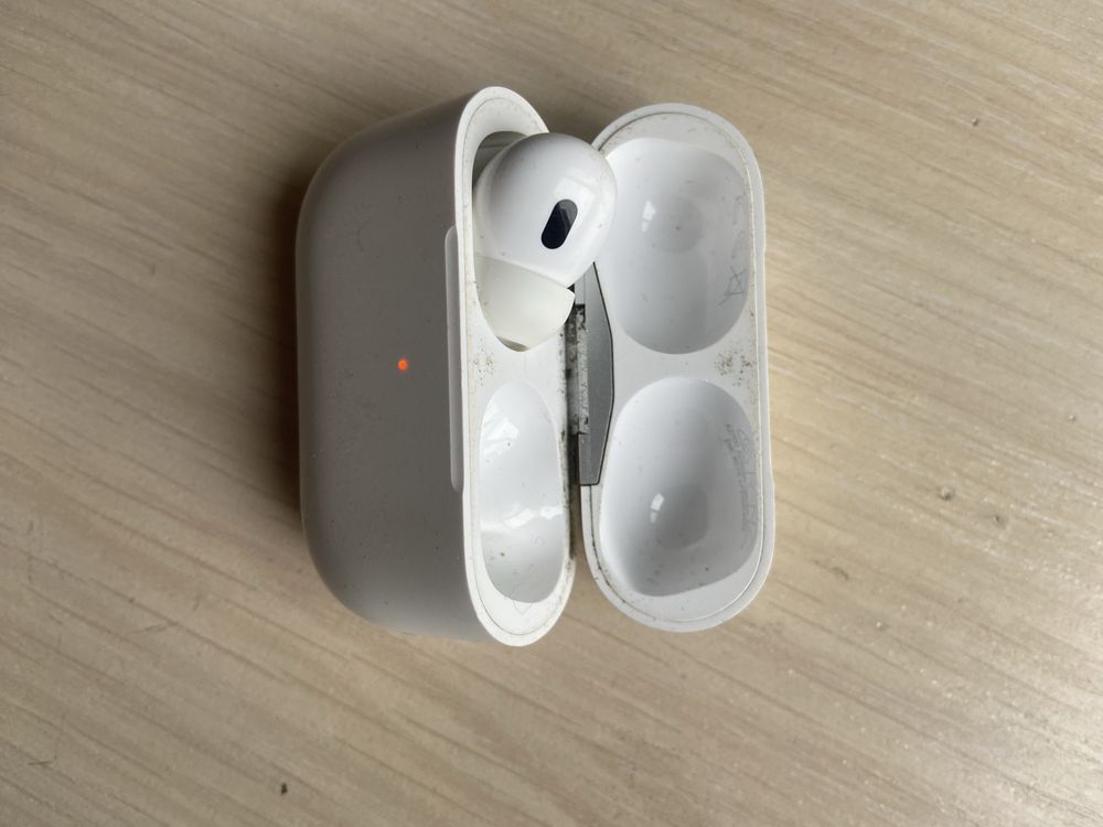 AirPods pro 2 без правого наушника