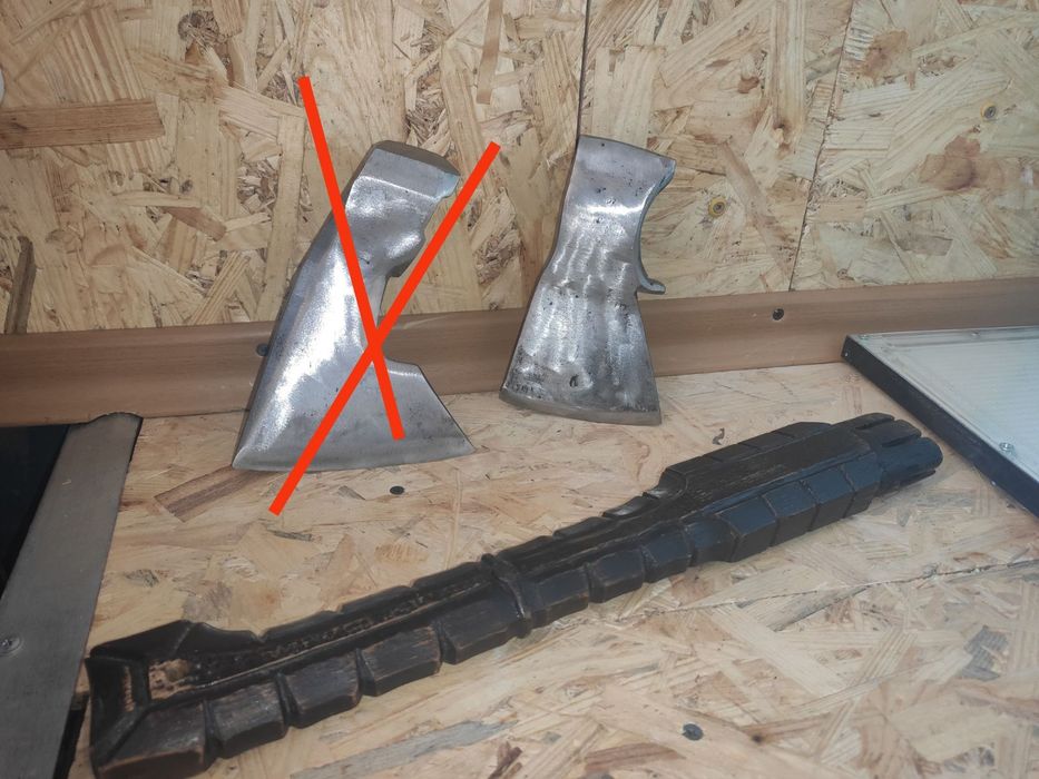 Продам  топор , сокири с ручкой СССР