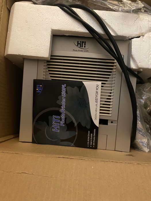 HiTi Photo Printer 630PL - Impressora Fotográfica
Compacta,