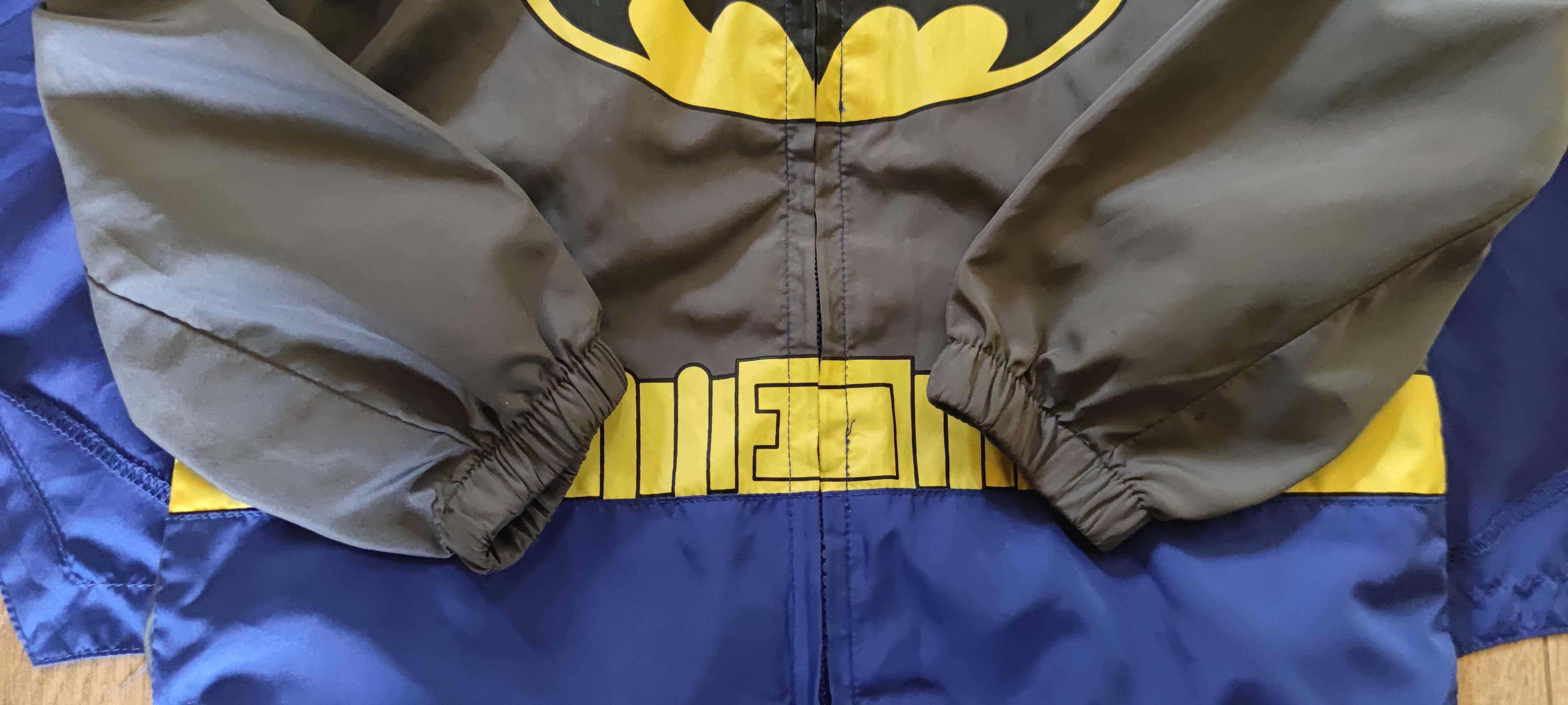 Jak nowa 98 104 Batman super kurtka wiosenna dla chłopca z peleryną