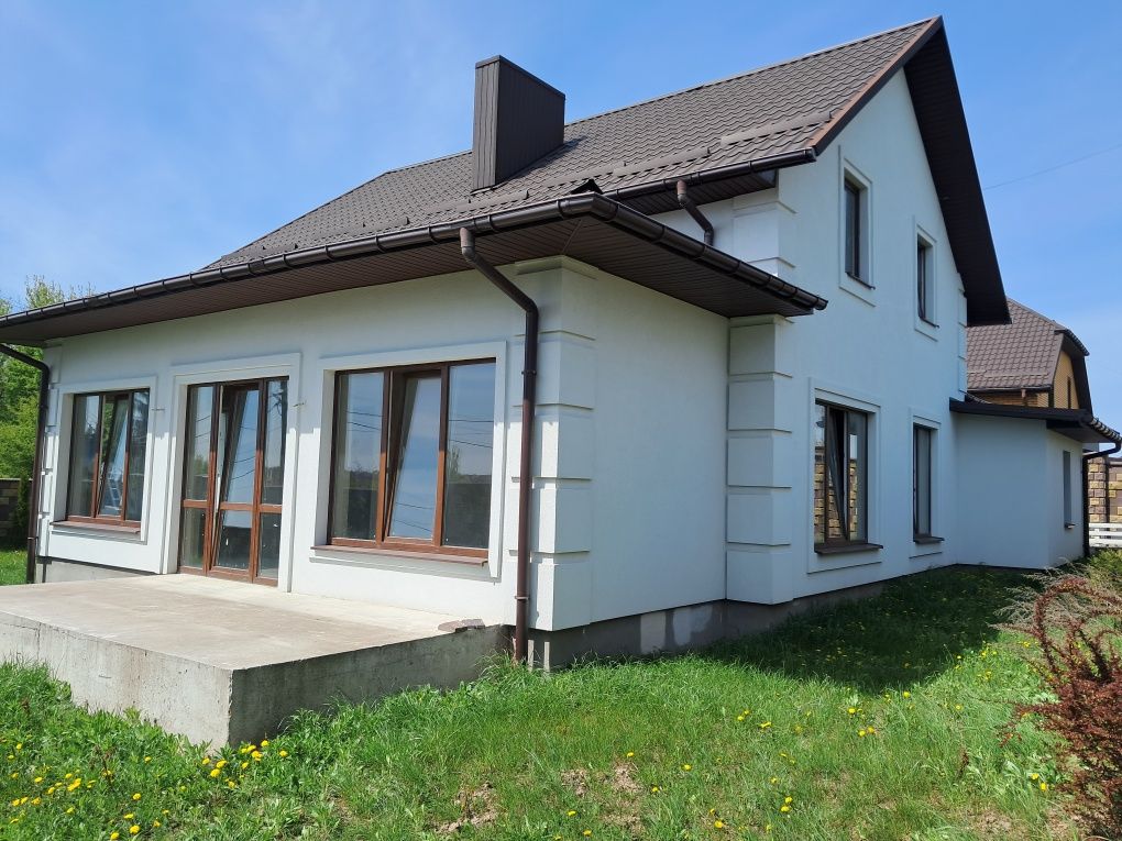 Продам будинок з внутрішніми роботами!