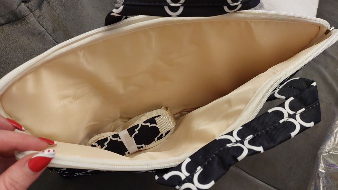 Przepiękna torba na laptopa, kosmetyki,projekty.