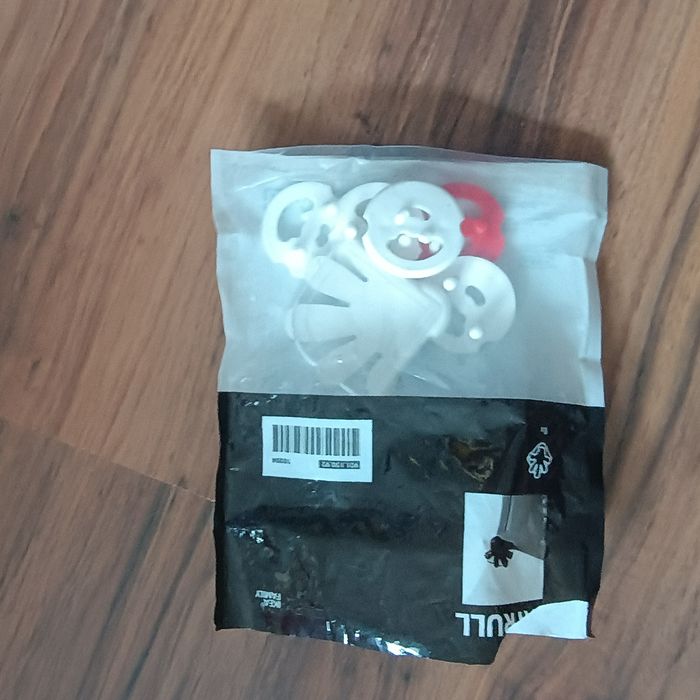 Patrull Ikea zaślepka do gniazdka+ łapka na róg