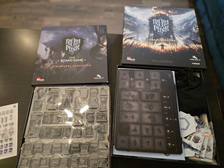 Frostpunk podstawka plus minifigurki