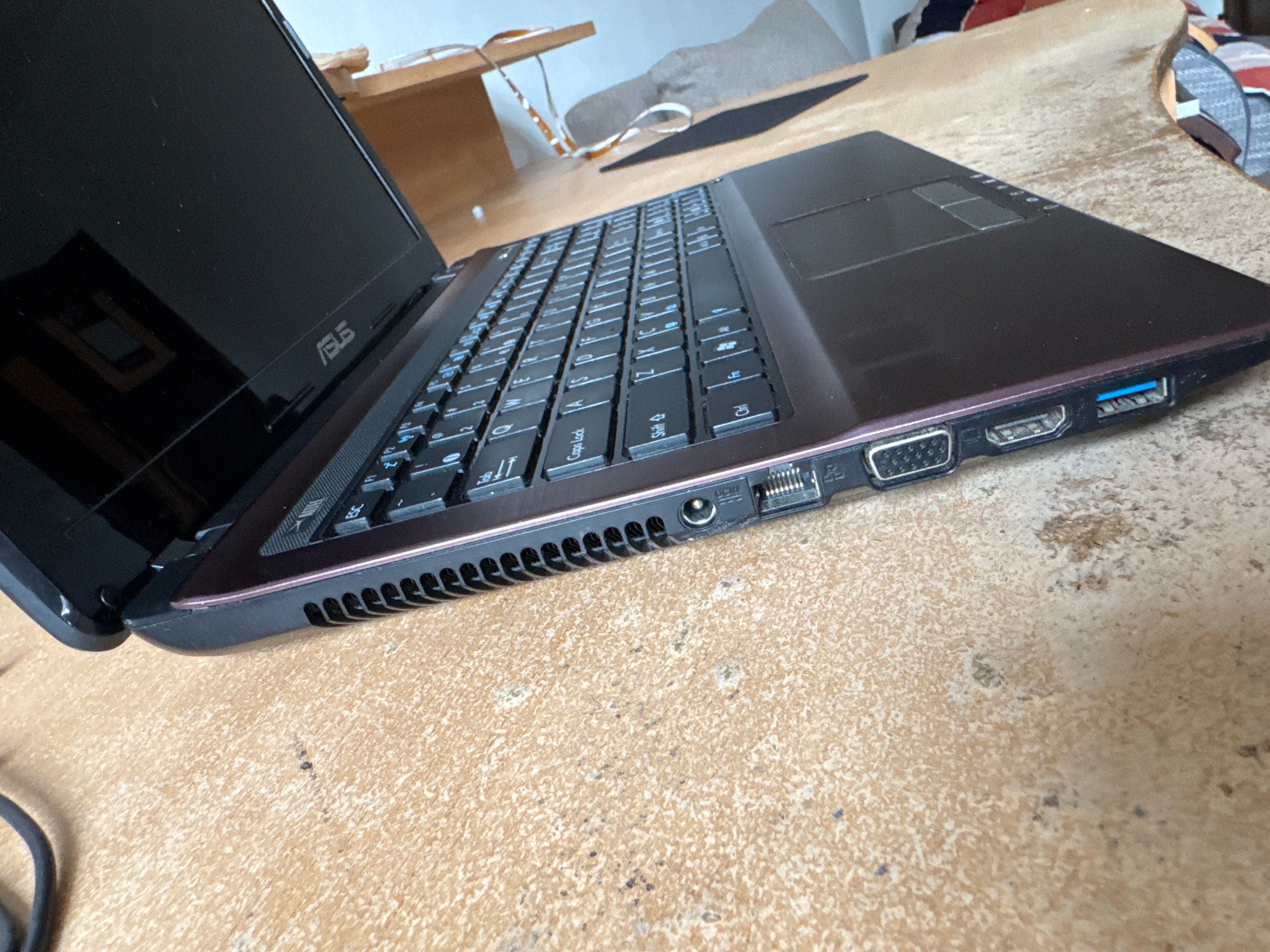Sprzedam laptopa Asus
