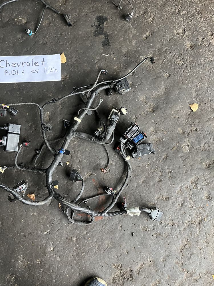 Проводка мотора chevrolet bolt ev 17-21 42555649. 42559513
