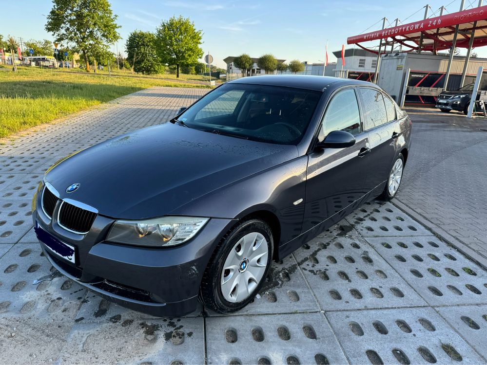 BMW 318i E90 2005r