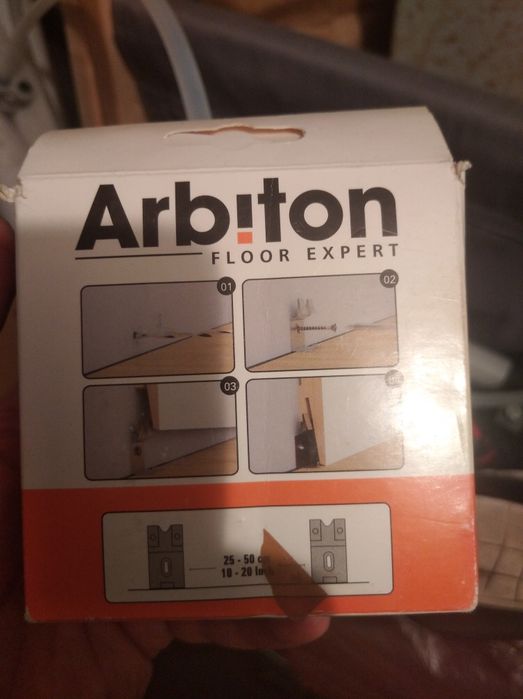 Klamry do listew drewnianych Arbiton