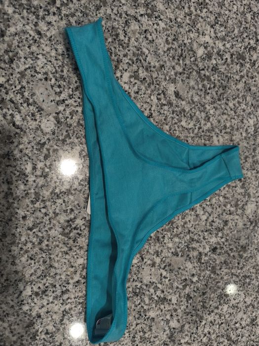 Cueca senhora, marca L/XL, mas veste M