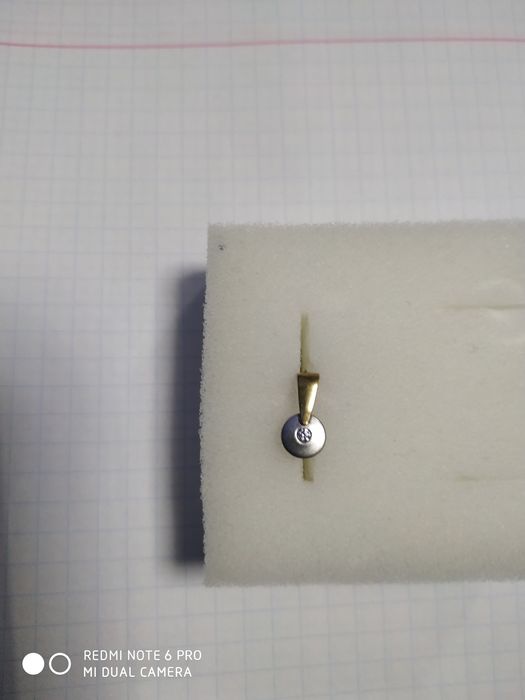 Серьга -,, потеряшка,, с бриллиантом 0,015ct.