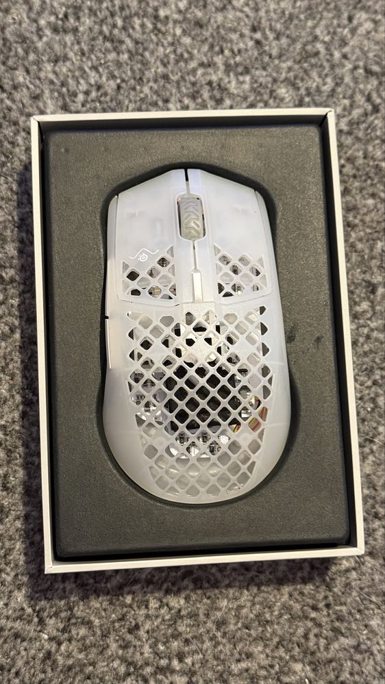 Mysz gamingowa SteelSeries Aerox 3 Wireless Ghost limitowana wersja