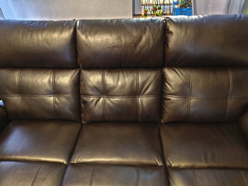 sofa z rozkładanym podnóżkiem. Jak Nowa !