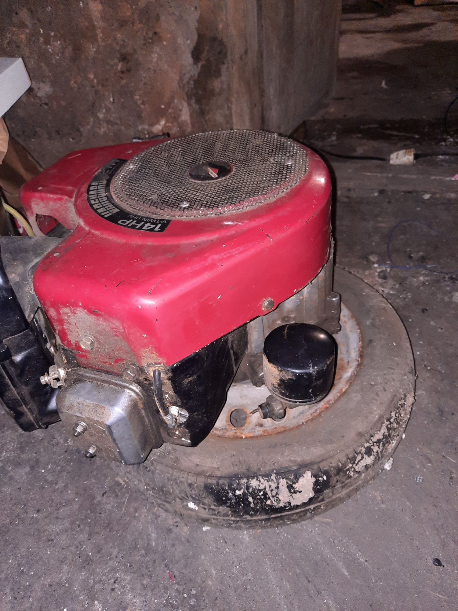 Silnik B&S VANGUARD 14hp v-twin ohv 2yr czesci