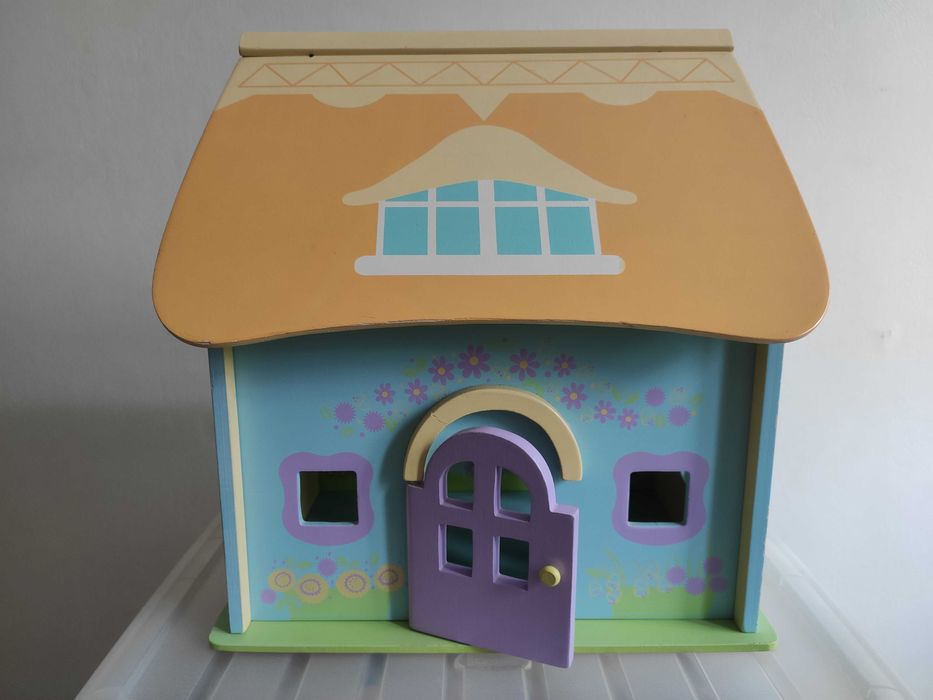 ELC Mothercare drewniany domek dla lalek