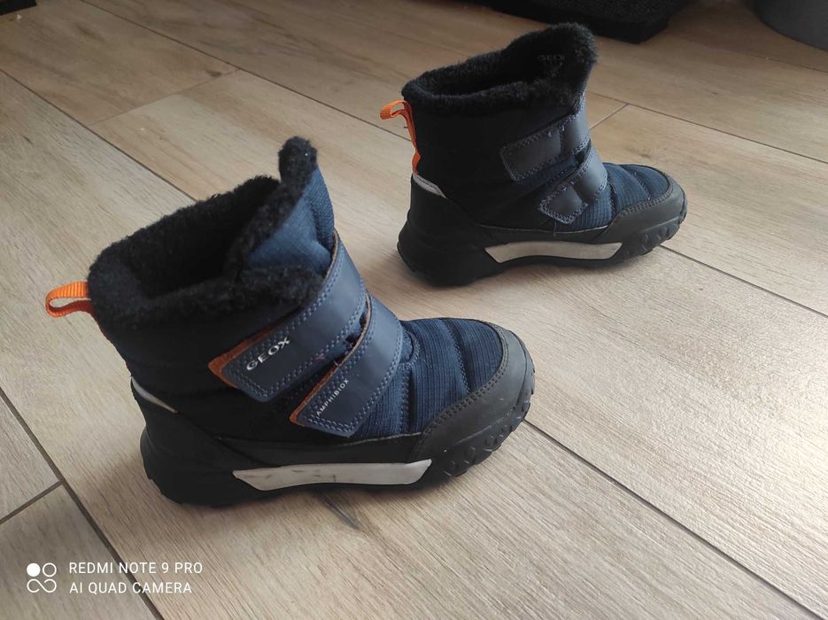 Buty zimowe chłopięce Geox Amphibiox r. 28/śniegowce granatowe.