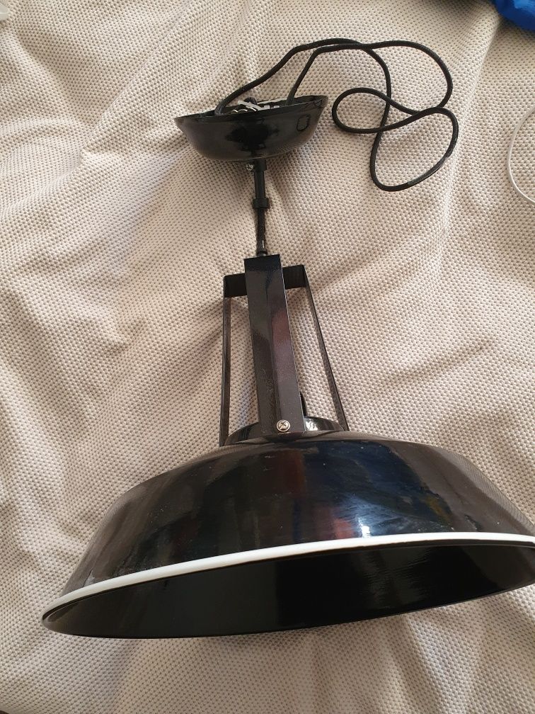 Sprzedam lampę czarna