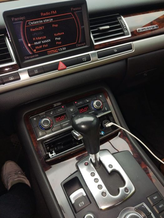 Audi a 8 benzyna 3.2