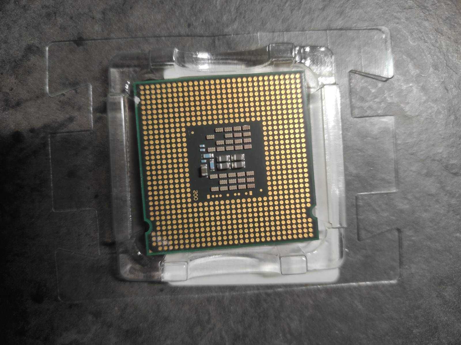 Intel Core 2 Quad Q8300 SLGUR Malay 2,5 GHz 4M 1333 L9328922 РОБОЧИЙ!