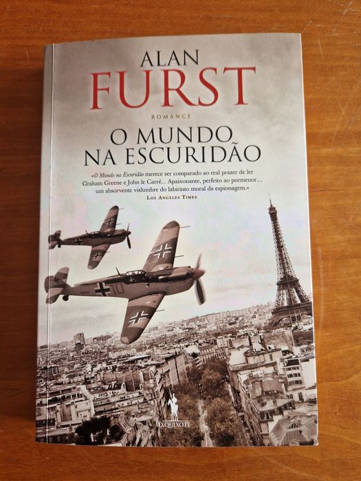 Romance "O Mundo na Escuridão", de Alan Furst.