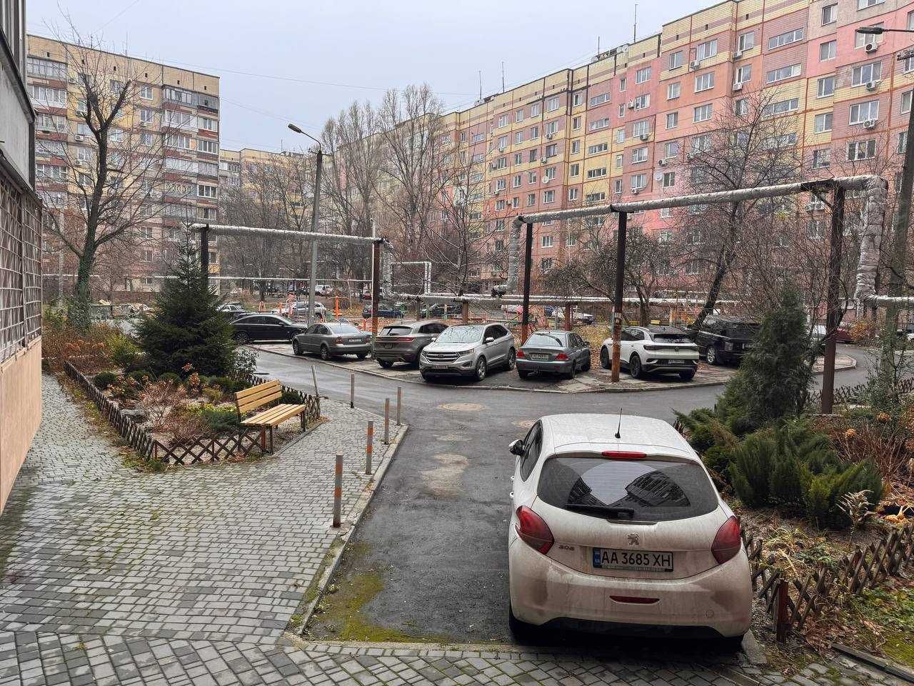Сдам 3 комн квартиру как 2 комнатную Тополь-3,дом 80