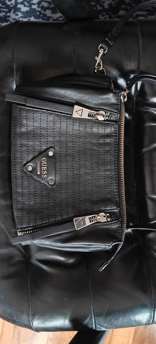 Сумочка GUESS,оригинал,кожа,новая.