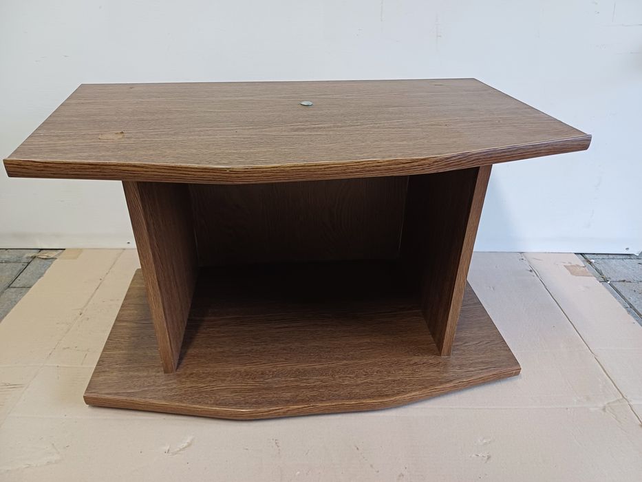 Półka z przykręcanym blatem