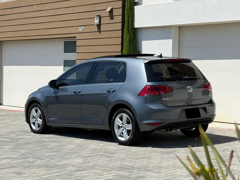 Volkswagen Golf      2017