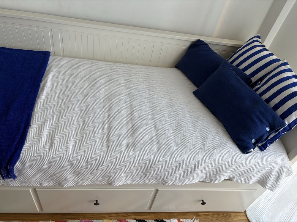 Cama individual e dupla c/ 3 gavetas