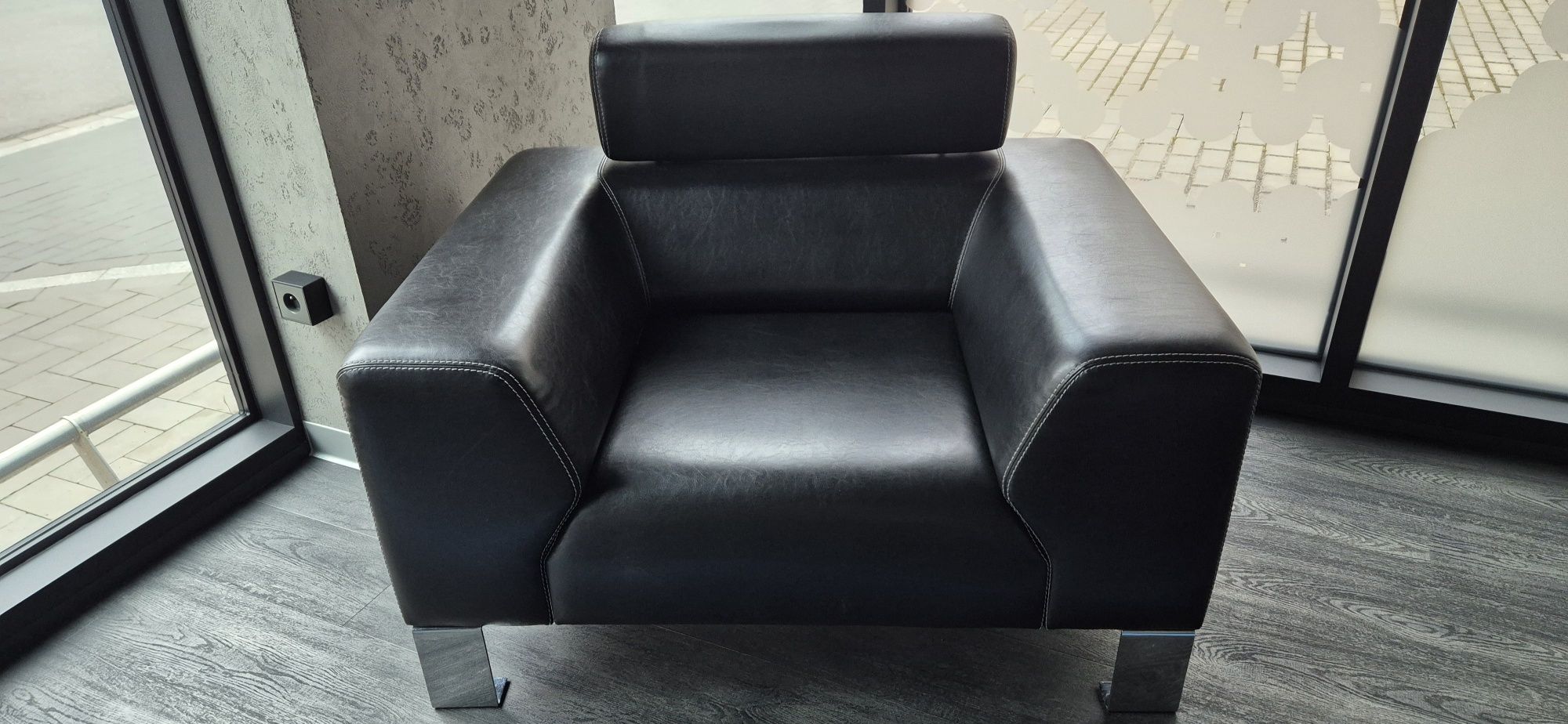 Fotel loft , skóra eko, wysoka jakość - stan perfekcyjny