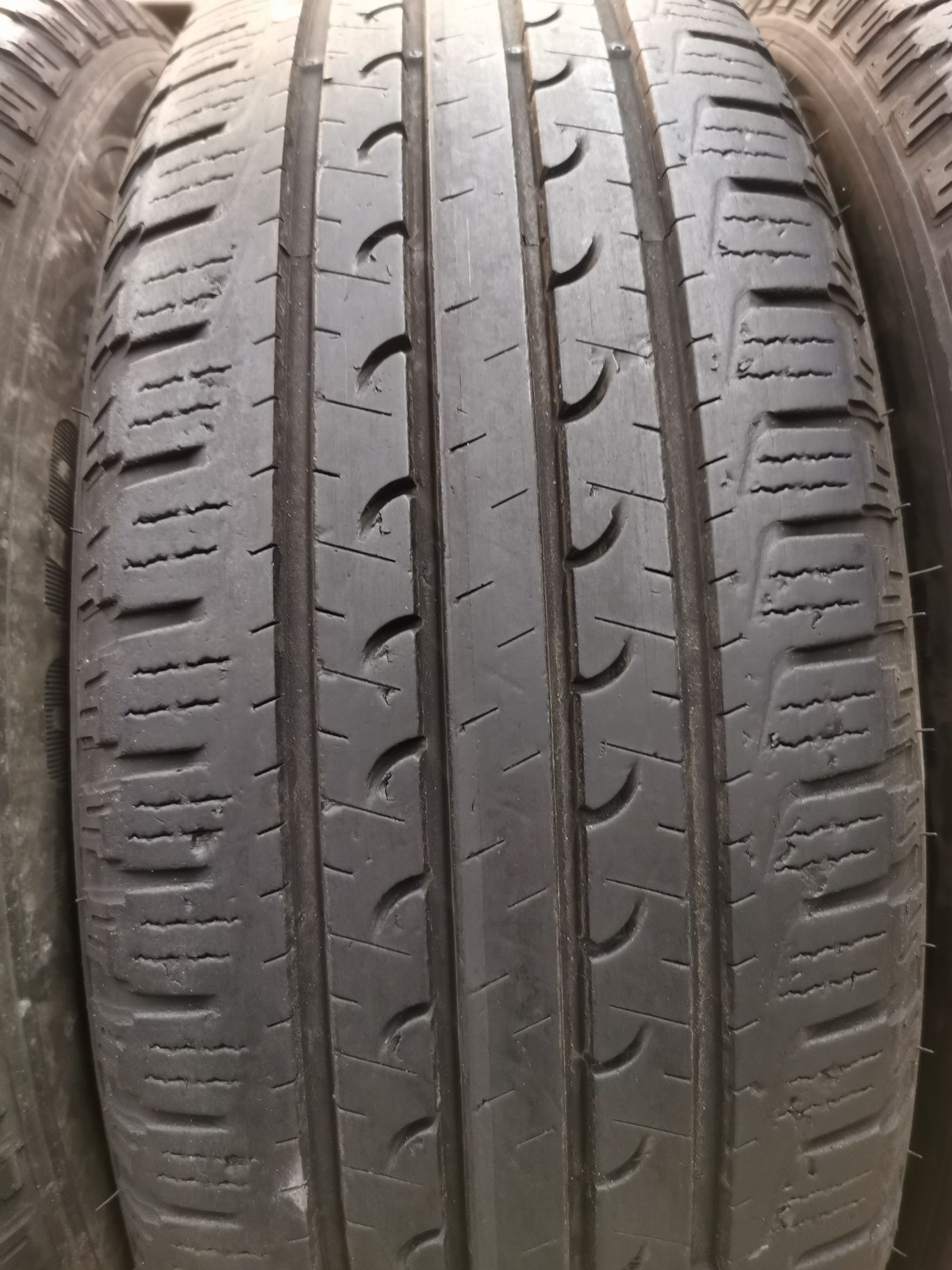 Komplet opon 225/65R17 102H Goodyear EFFICIENT GRIP 2020rok