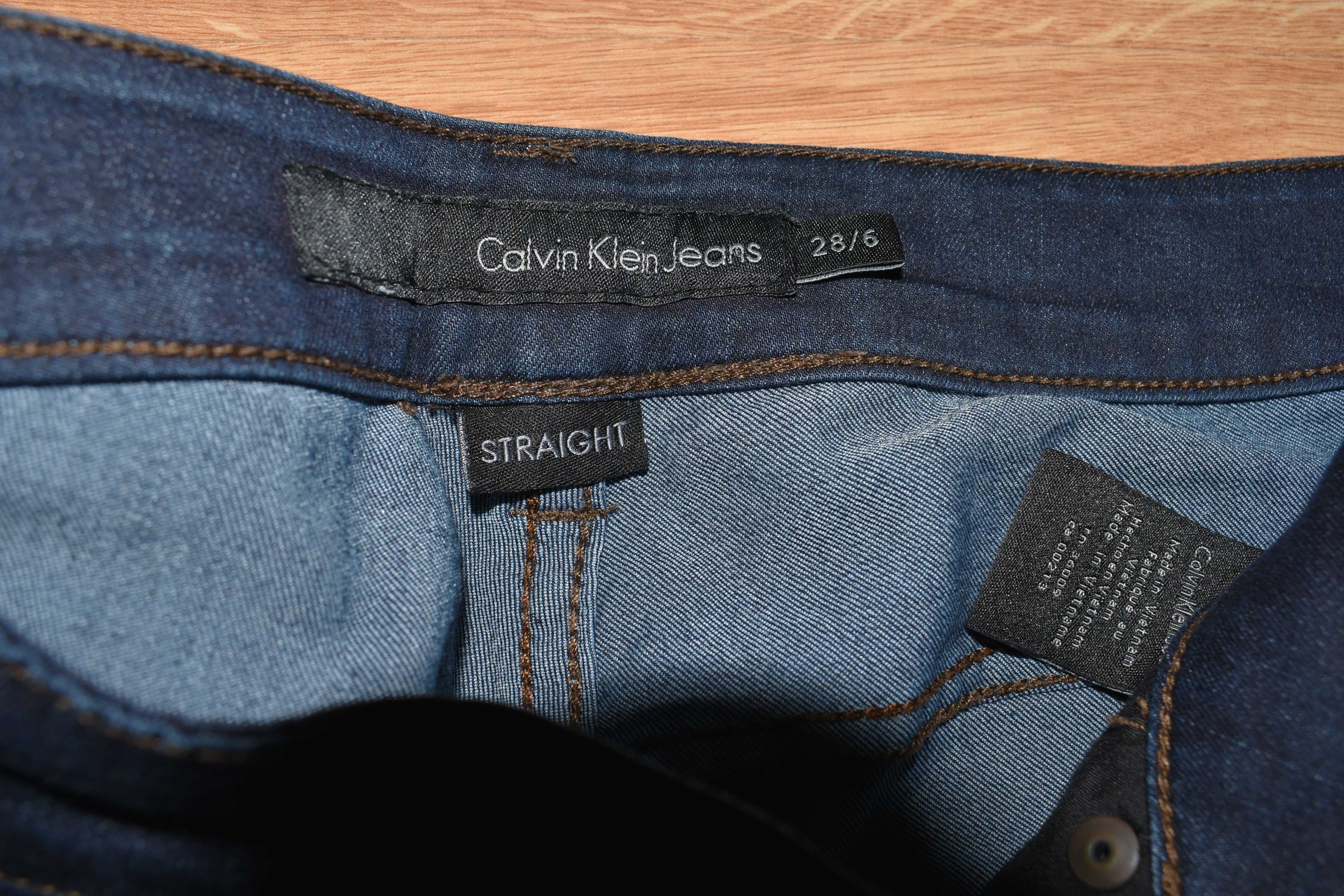 Calvin Klein Jeans Spodnie damskie granatowe. Rozmiar 28/6