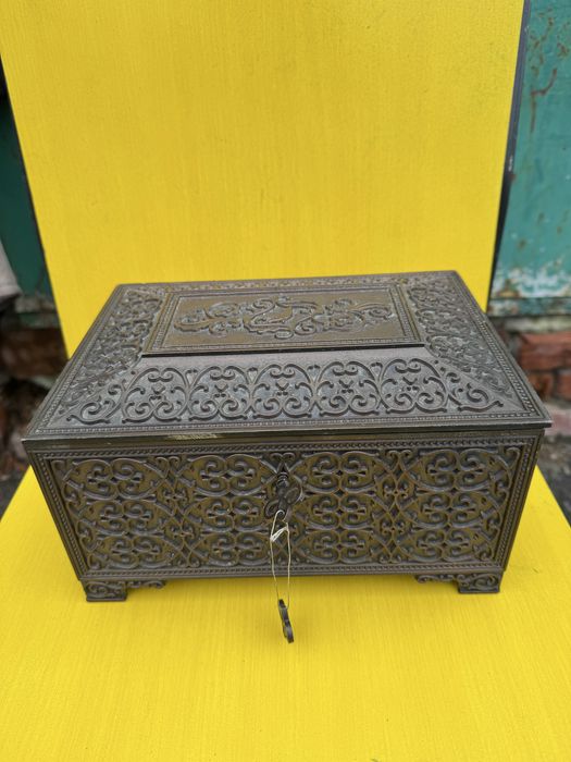 Шкатулка алюминиевая с ключом