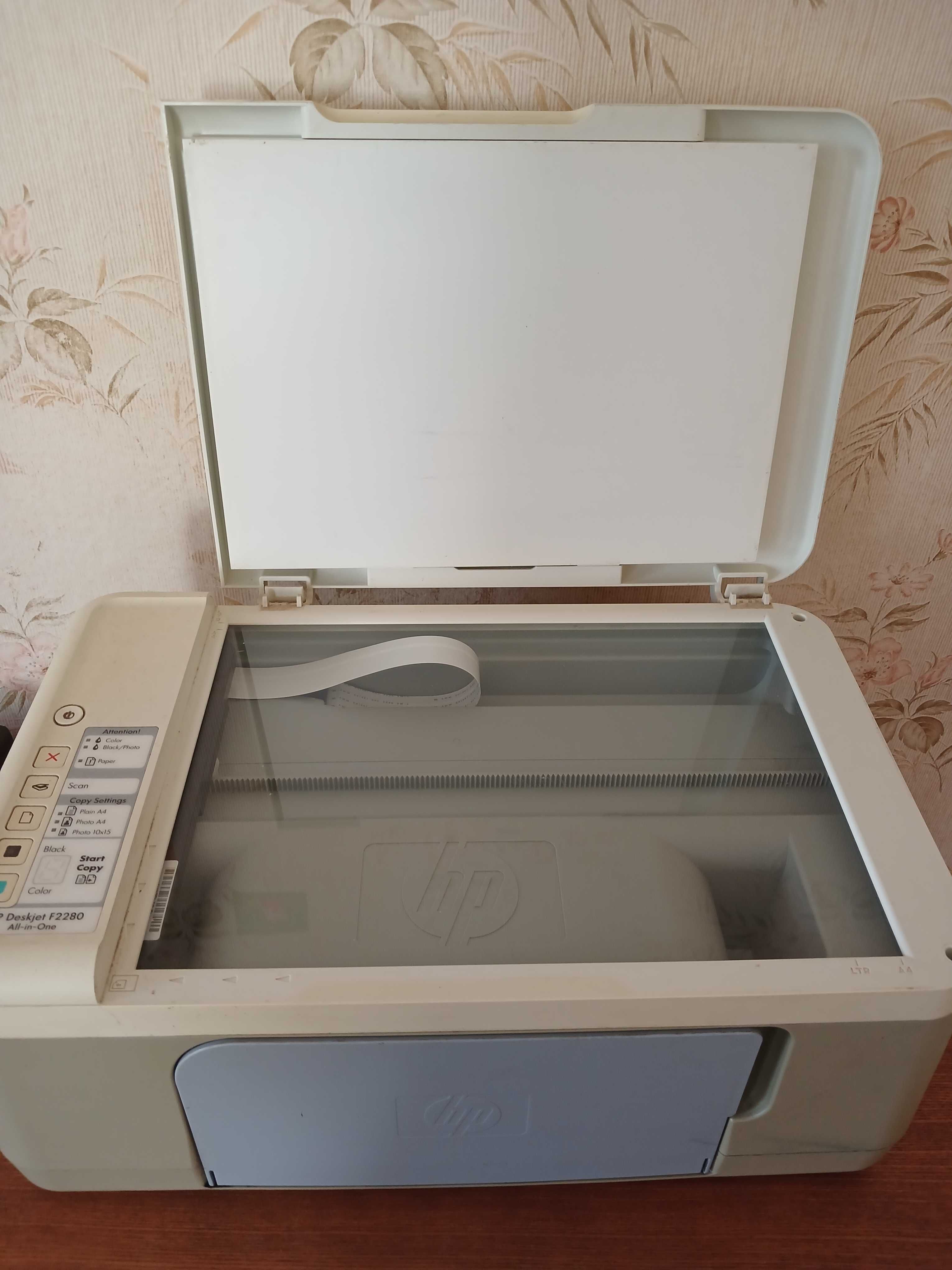 Продам принтер струйний hp.