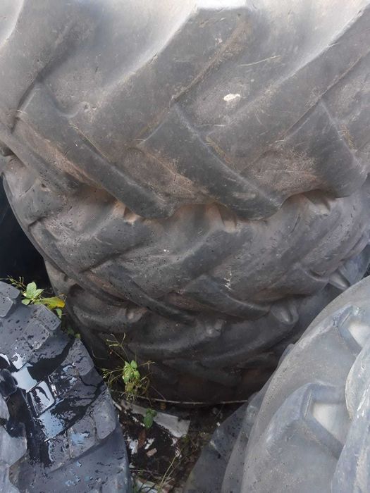 Opona przemysłowa 15.5/80-24