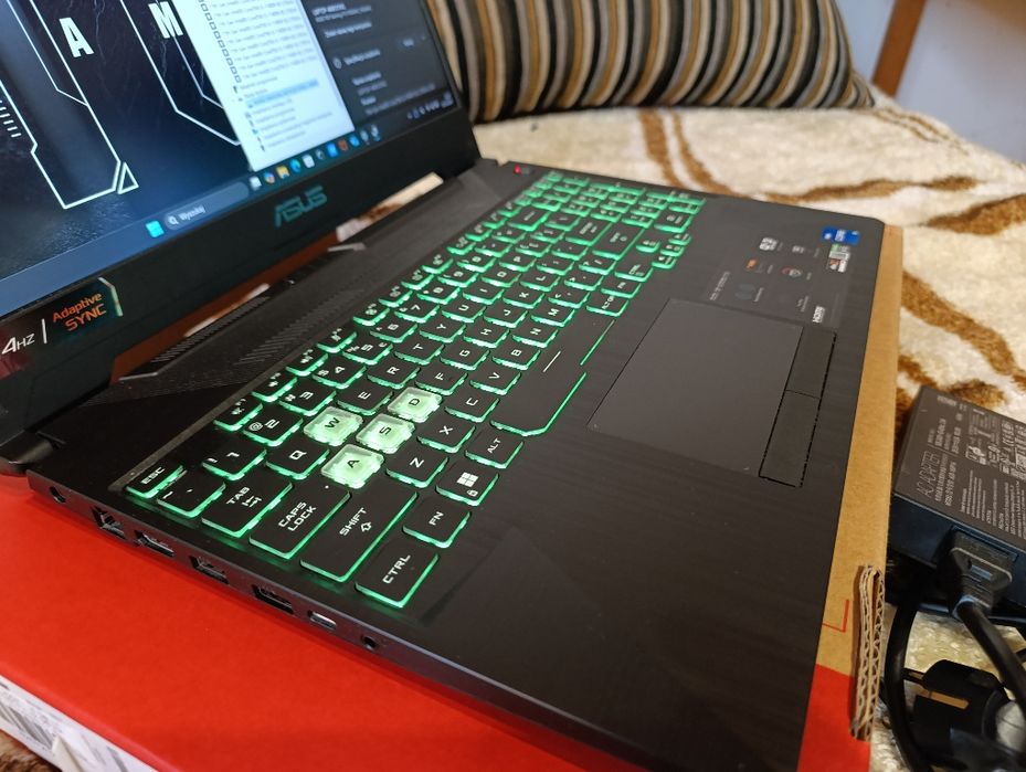 Asus Tuf 144Hz i5 11400h RTX 3050 16 RAM 512SSD